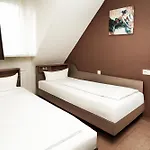 Frohnhauser Hof 2*