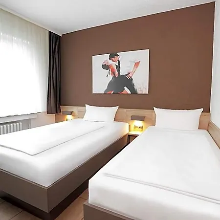 Frohnhauser Hof 3*