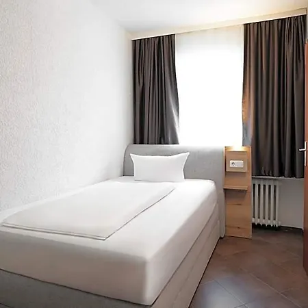 Frohnhauser Hof 3*